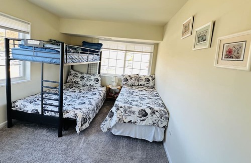 Groveton Apartment | Cozy Apartment in Alexandria near D.C