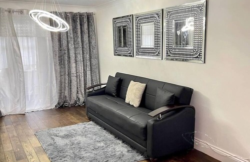 Billericay House | Beautiful 4-Bed House in Billericay
