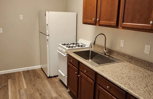 Northeast Reno Apartment | Private getaway 1 bedroom Brand New inside, 5 mins from downtown & unr