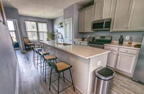 Largo House | Luxury Home Near Washington DC & FedEx Field!