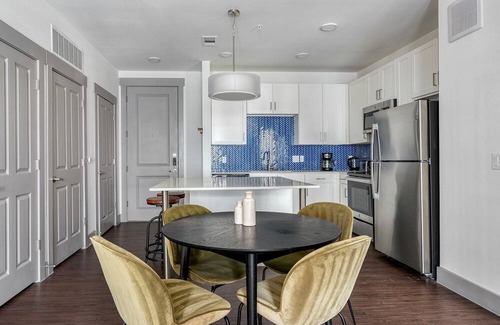 Govalle Apartment | Stylish East Austin 2BR w/ Deck & W/D, nr Shops & Dining, by Blueground