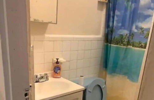 Mayaguez Pueblo House | Nice House near University of Mayaguez with covered and gated car parking.