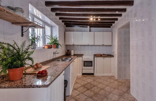 Canillas de Aceituno House | Holiday house Canillas de Aceituno for 1 - 14 persons with 6 bedrooms - Holiday apartment in one or