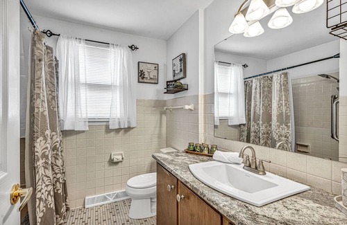 Sheboygan Apartment | Comfort Sanctuary: Monthly Stays Welcome!