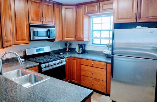 Daphne House | Remodeled Daphne townhome, close to I-10!