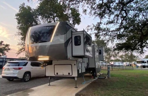 Buda House | New RV with Separate Living Area in Quiet RV Park just South of Austin