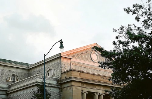 Adams Morgan House | Pet-Friendly Oasis, Arts & Comfort, DC Retreat for All, 4 Relaxing Units!
