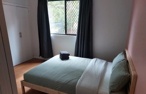 Kin Kin House | kin kin cottage, Noosa hinterland, walk to town.