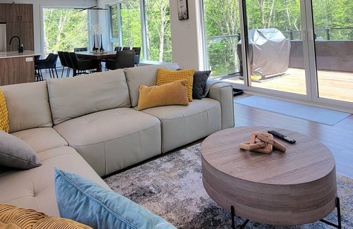 La Conception Ski Chalet | 10 minutes Ski slopes ! Modern chalet - Private Hot Tub - Amazing views