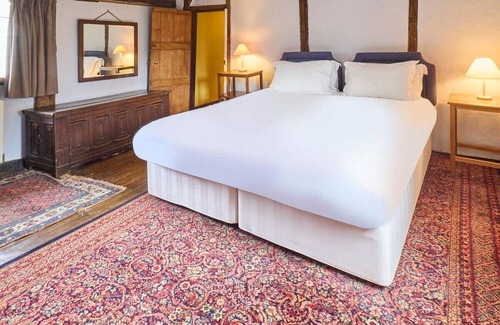 Wickhambreaux Cottage | Host & Stay | The Bell House