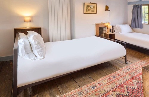Wickhambreaux Cottage | Host & Stay | The Bell House