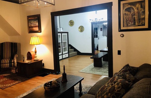 Findlay House | Perfect Getaway Downtown Findlay