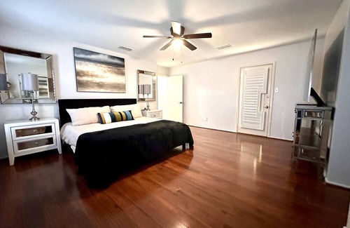 Odessa House | Whata J.E.M!