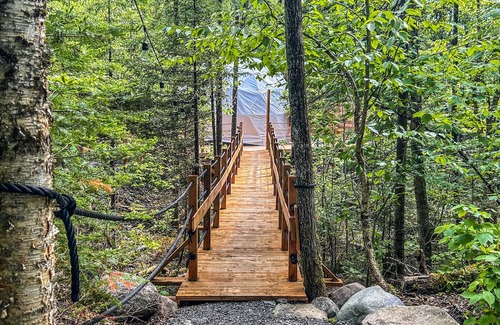 Sainte Rose du Nord Ski Chalet | River/Wooden Hottub Dome in Nature