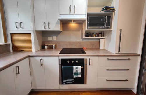 Invercargill House | Peaceful by the Park