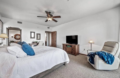 Carefree Condo | Luxury Unit Carefree, Arizona with great golfing, art, restaurants and shopping