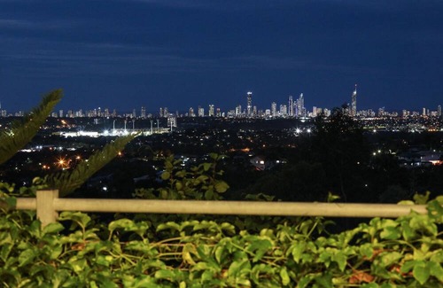 Highland Park House | Amazing Views Gold Coast Retreat Spectacular views privacy and luxury
