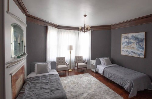 Shenandoah House | 6 Bedroom historical house
