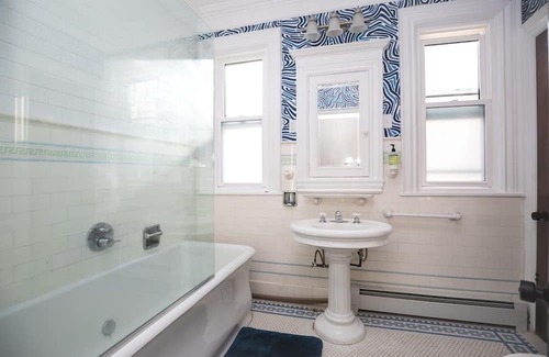 Shenandoah House | 6 Bedroom historical house