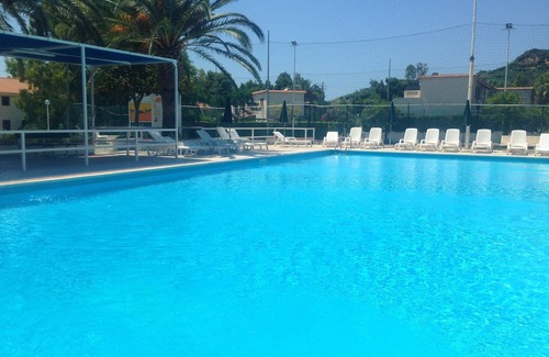 Falerna Apartment | Holiday Apartment "Bilocale 85 Residence La Giungla" with Sea View, Shared Pool & Wi-Fi