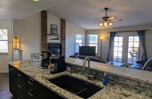 Rio Rancho House | BIG SKY with Balloon & Mountain Views - Private Home 3BD 2BA