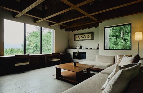 Fujikawaguchiko House | A private hotel overlooking Lake Kawaguchi / Minamitsurugun Yamanashi