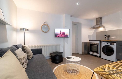 Tourcoing Apartment | Tourcoing equipped apartment with terrace