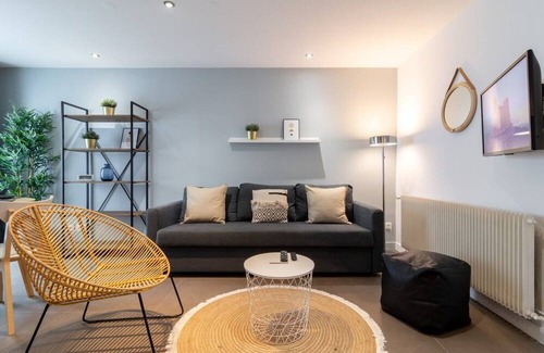 Tourcoing Apartment | Tourcoing equipped apartment with terrace