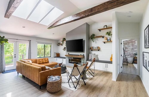 West Lake Stevens House | Sunnyside Sanctuary