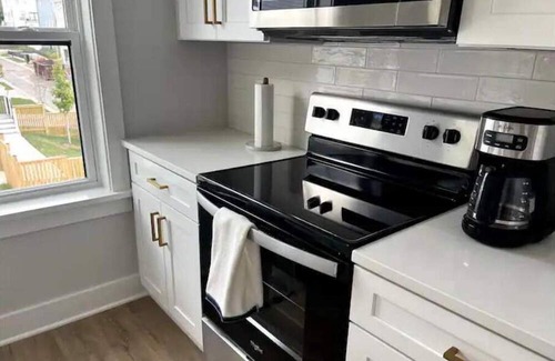 Hyattsville House | New Private Condo in Historic Area & Near DC