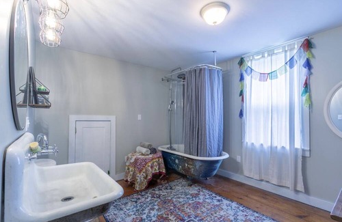 Pawlet House | Quintessential Vermont! In a classic New England village on the Metawee River.