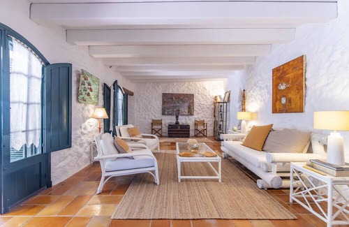 Mahon Villa | Villa 'Es Patrons - Lujo Rural' with Mountain View, Wi-Fi and Air Conditioning