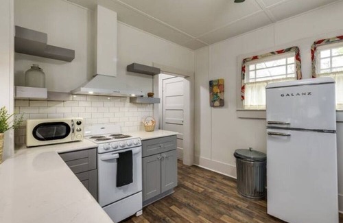 Pottsboro House | Cozy Comfort: Your Adorable Home Away from Home