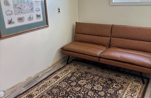 Winifred House | The Ol’ Yellow House: Cozy & Comfortable Stay