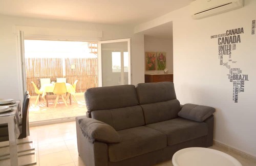 Grao de Gandia Apartment | Homerez - Appartement 500 m away from the beach for 6 ppl. with shared pool