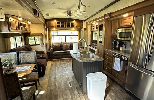 Ringold RV Rental | Cozy getaway with lake view. Pet Friendly/Close to Hochatown