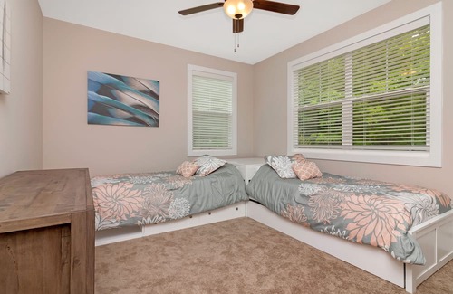 Bear Lake Reserve Resort | Sparkleview! A lovely home with stunning lake view in a private resort community