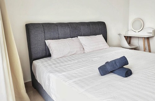 Tebrau Condo | Simple-4pax-Mount Austin-Ikea/Jusco/Golf/Netflix/Lvl 10