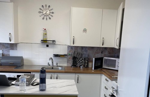 New Cross Apartment | Stunning Welcoming Cosy Apartment in London