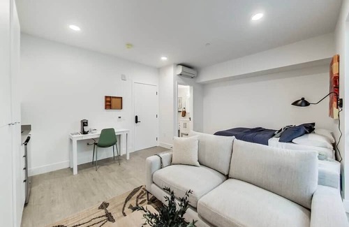 West Oakland Apartment | Brand New Stylish Studio Suite!