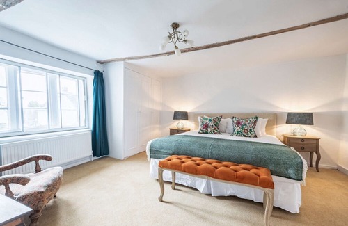 Filkins Cottage | Stone Cottage close to village shop & pub - Gassons View