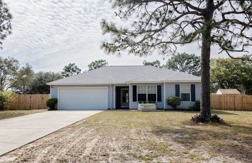 Navarre House | The Pelican Inn
