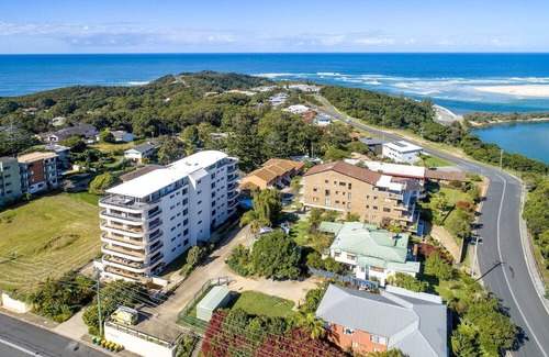 Nambucca Heads Apartment | Stunning views from your large 3-bedroom apartment