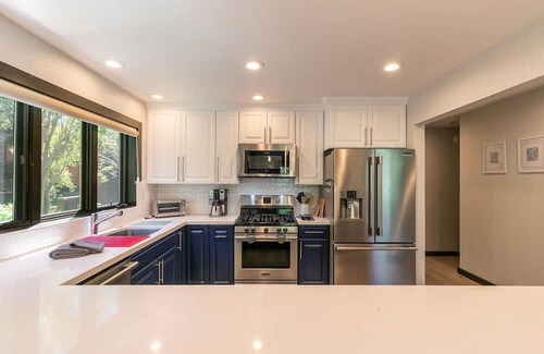 Incline Village House | Serenity Townhouse in Incline Village with Community Hot Tub