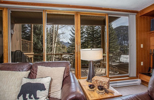 Keystone Condo | Keystone condo/pool/hot tub/patio/Mountain View/King bed/ski storage