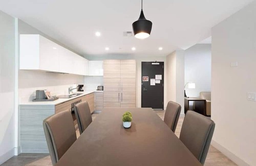 Hollywood Condo | Amazing condo in Hollywood Beach with beach access
