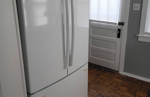 Bowling Green House | Charming 2-bedroom house in delightful Bowling Green. Minutes away from WKU.