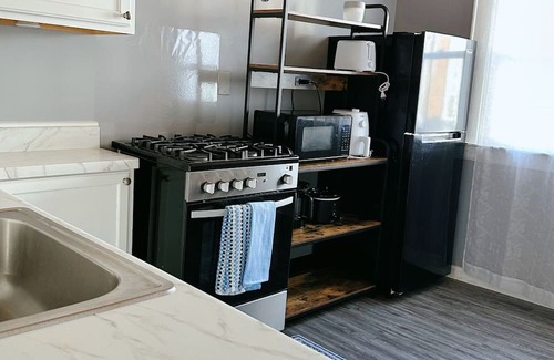 Liverpool House | Modern space in village of Liverpool