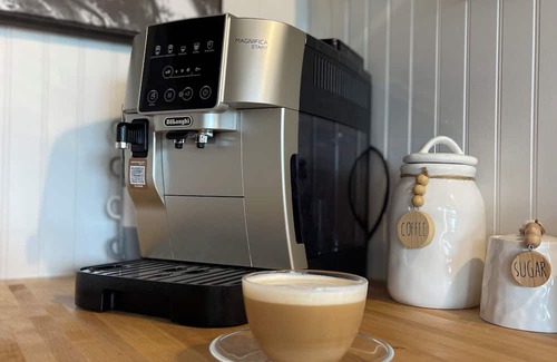 Stephens City Cabin | Luxury tiny home farm stay on historic property with hot tub in Stephens City