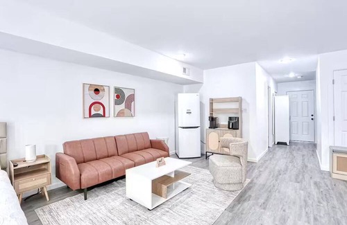 Passaic Apartment | Lake House King Suite near NYC/EWR/MetLife 10 min!